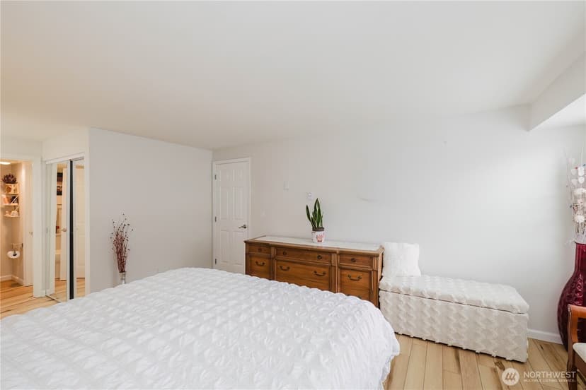 Property photo for 1760 W Sunn Fjord Lane #F 202, Bremerton photo 18