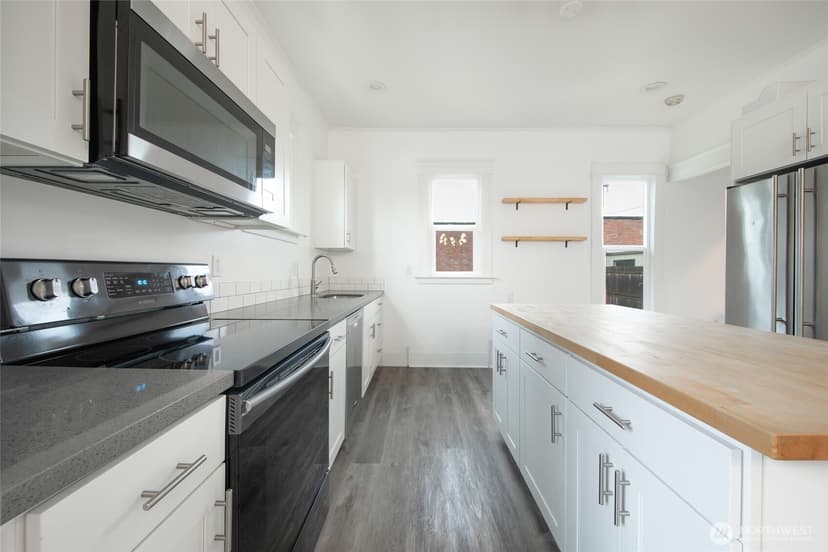 Property photo for 6753 14th Avenue NW, Seattle photo 11