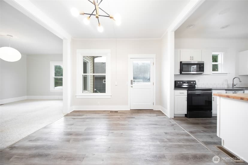 Property photo for 6753 14th Avenue NW, Seattle photo 10