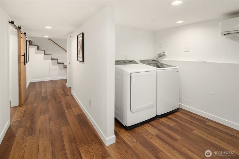 Property photo for 519 27th Avenue, Seattle photo 25