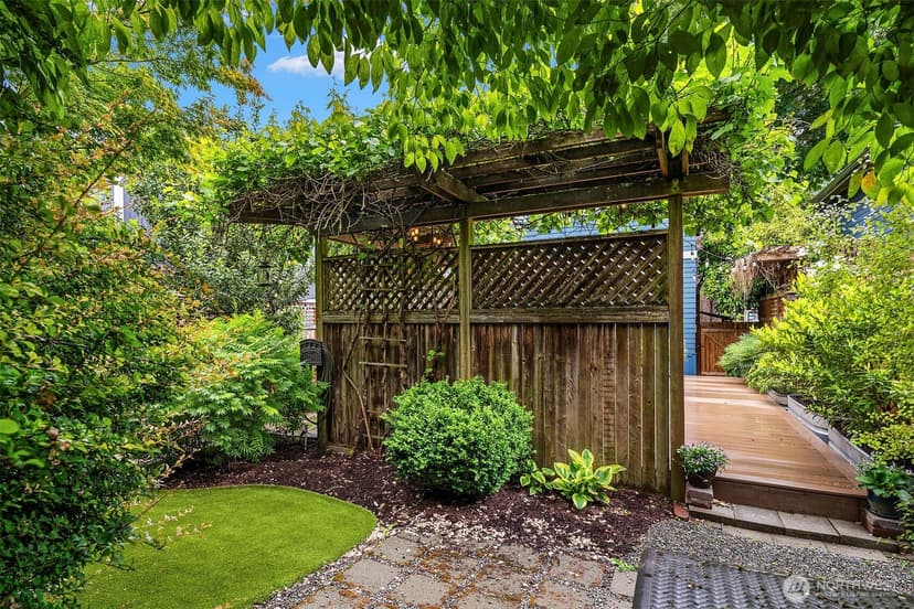 Property photo for 519 27th Avenue, Seattle photo 37