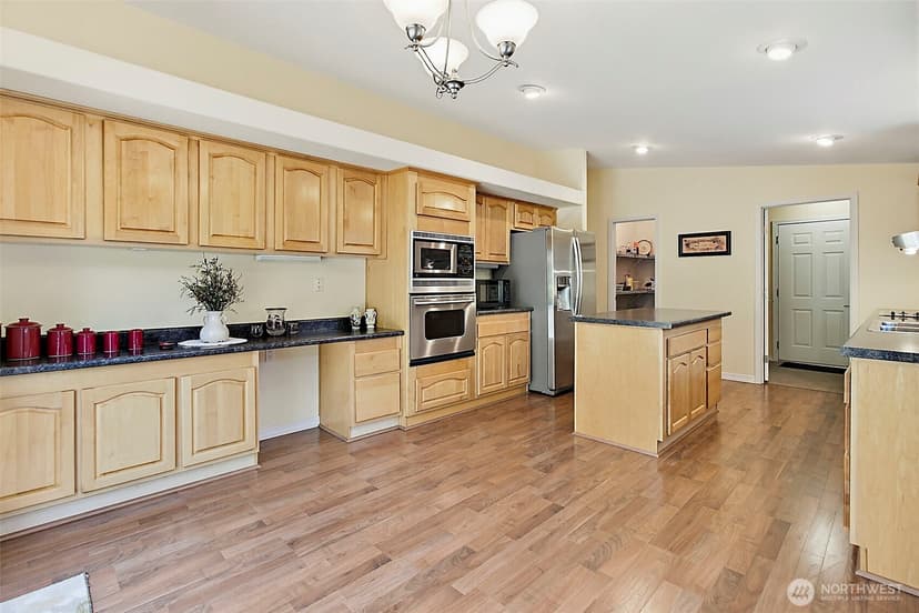 Property photo for 21804 SE 272nd Place, Maple Valley photo 8