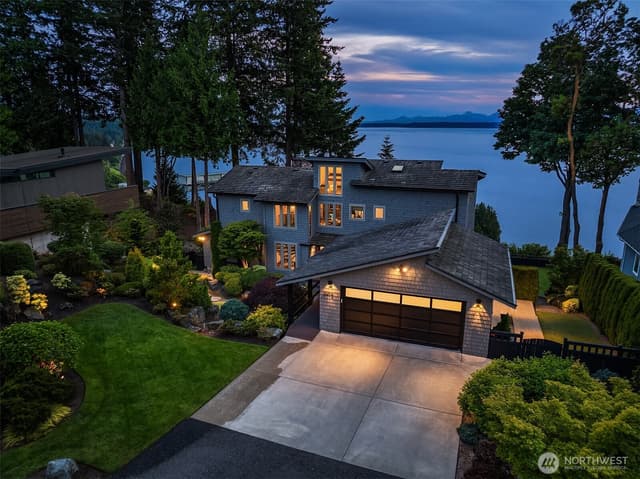 Property photo for 15718 72nd Avenue W, Edmonds photo 3