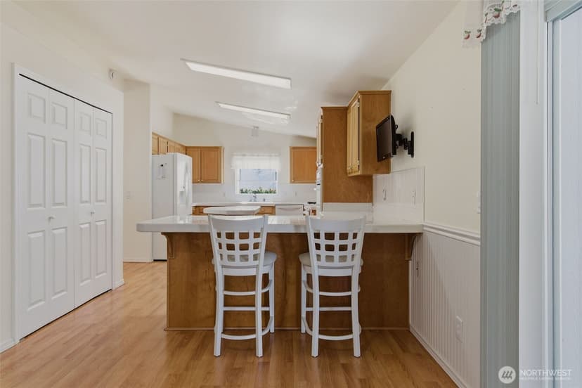 Property photo for 24036 222nd Avenue SE, Maple Valley photo 12