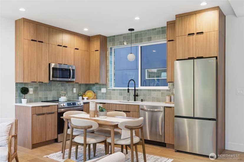 Property photo for 11733 Durland Avenue NE #B, Seattle photo 7