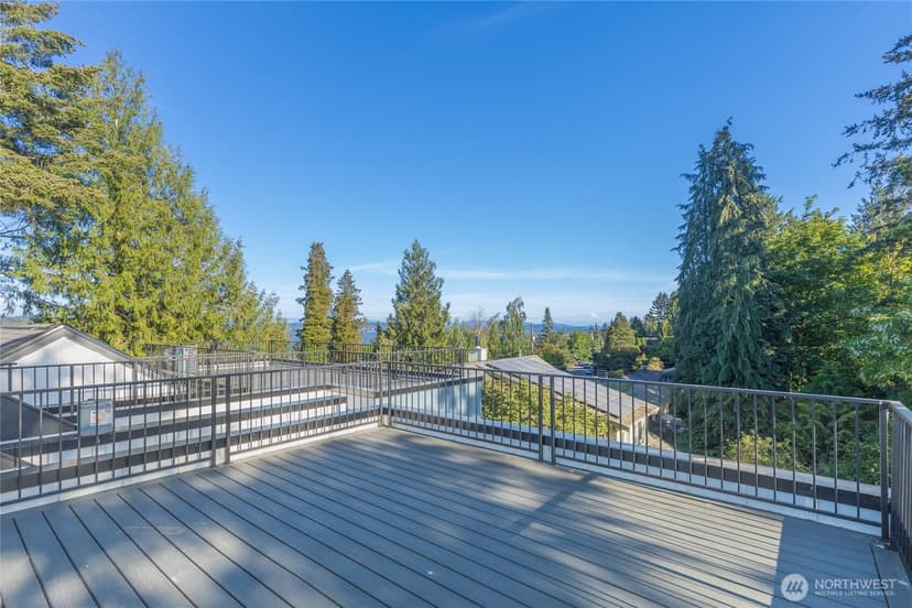 Property photo for 11733 Durland Avenue NE #B, Seattle photo 25