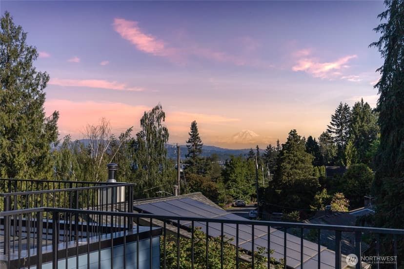 Property photo for 11733 Durland Avenue NE #B, Seattle