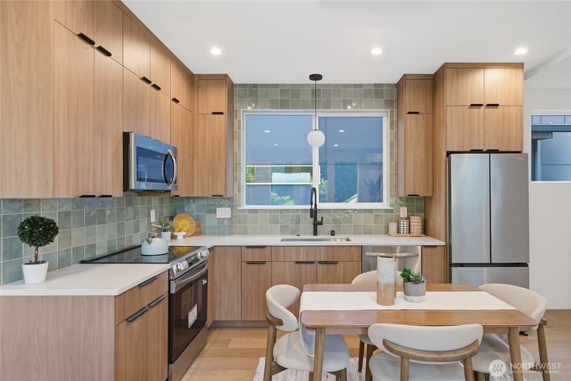 Property photo for 11733 Durland Avenue NE #B, Seattle photo 6