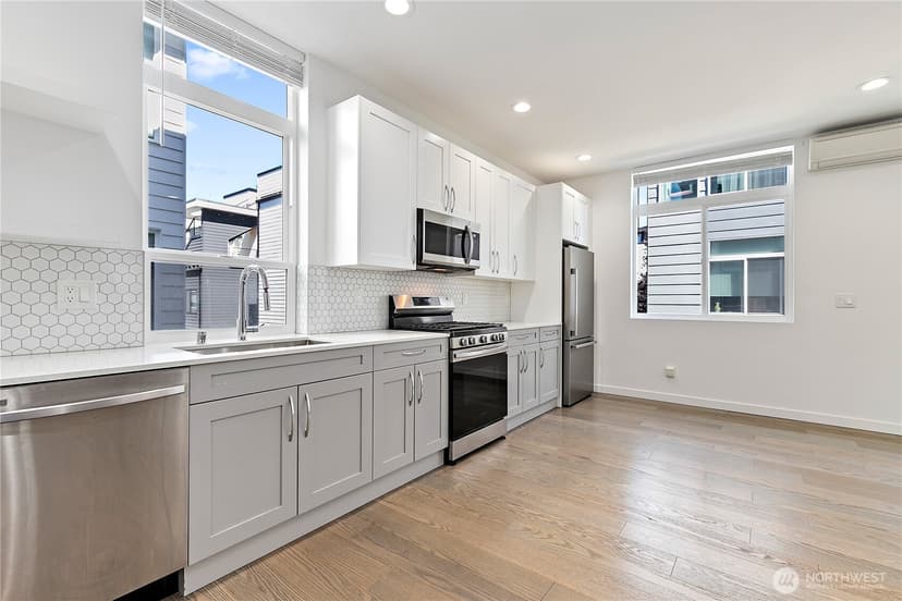 Property photo for 919 NW 56th Street #D, Seattle photo 5