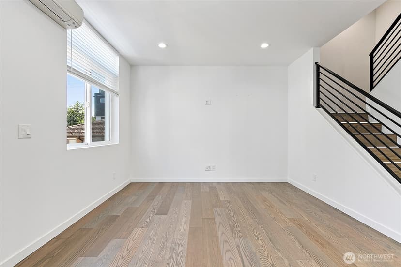Property photo for 919 NW 56th Street #D, Seattle photo 11