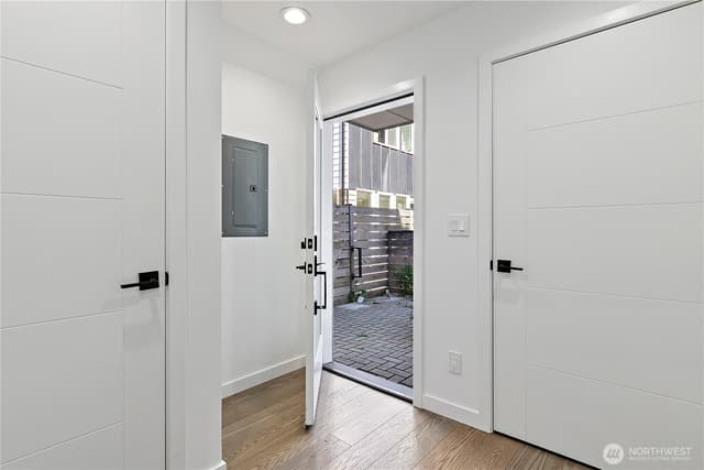 Property photo for 919 NW 56th Street #D, Seattle photo 2