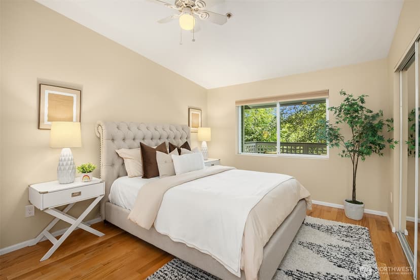 Property photo for 12323 NE 97th Street #M, Kirkland photo 16