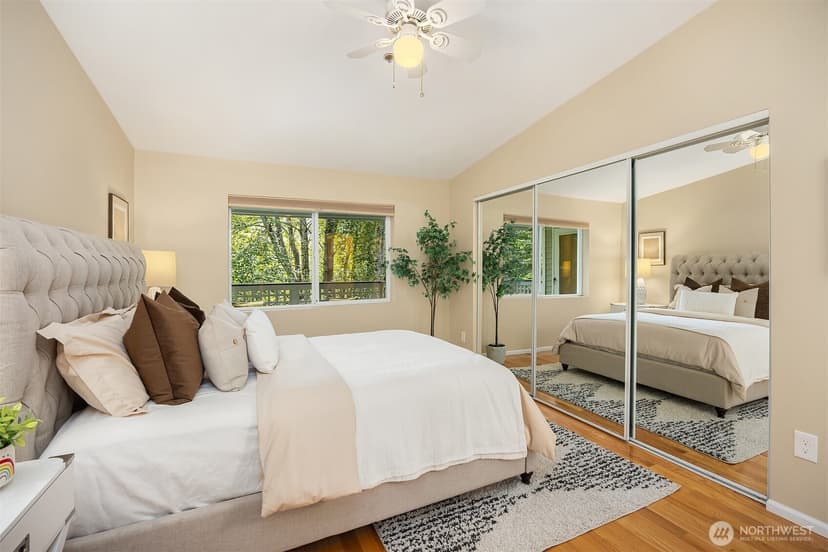 Property photo for 12323 NE 97th Street #M, Kirkland photo 15