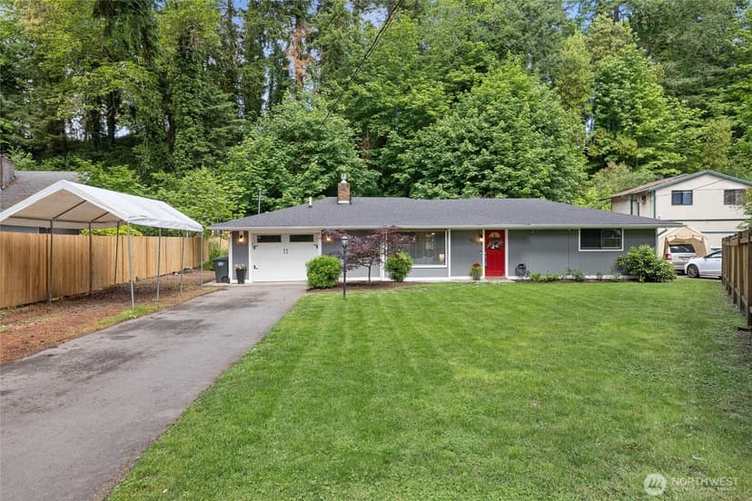 Property photo for 8211 118th Street Ct SW, Lakewood photo 5