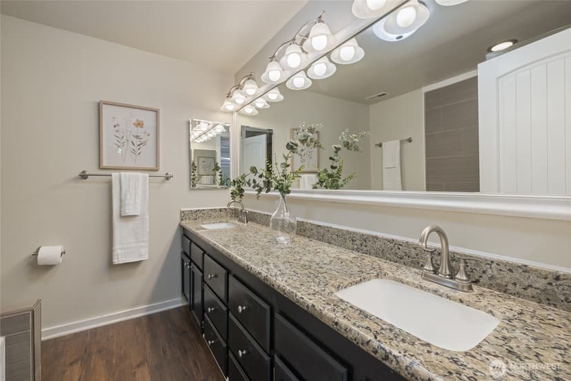Property photo for 8211 118th Street Ct SW, Lakewood photo 21