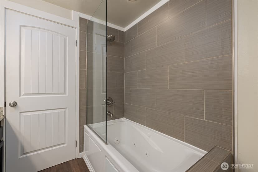 Property photo for 8211 118th Street Ct SW, Lakewood photo 22