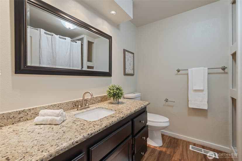 Property photo for 8211 118th Street Ct SW, Lakewood photo 28