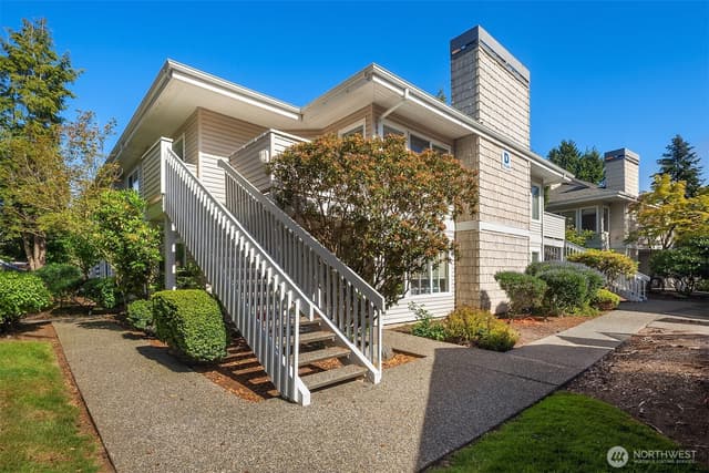 Property photo for 9210 Market Pl #D201, Lake Stevens photo 2