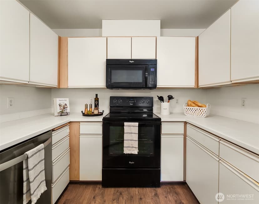Property photo for 9210 Market Pl #D201, Lake Stevens photo 8