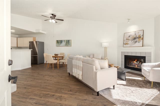 Property photo for 9210 Market Pl #D201, Lake Stevens photo 5