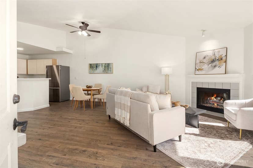 Property photo for 9210 Market Pl #D201, Lake Stevens photo 5