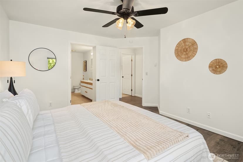 Property photo for 9210 Market Pl #D201, Lake Stevens photo 11