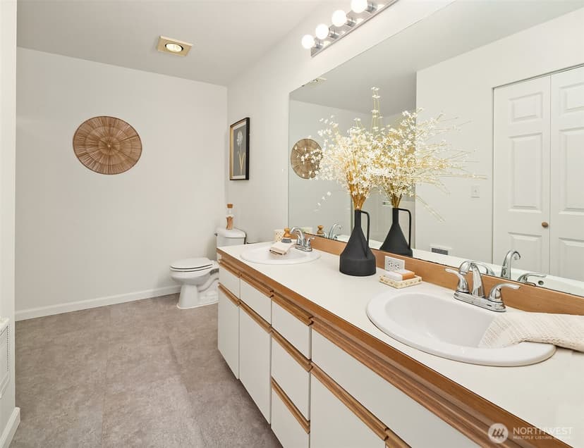 Property photo for 9210 Market Pl #D201, Lake Stevens photo 12