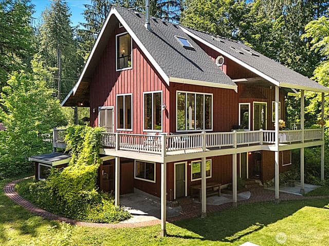 Property photo for 14440 Kelly Road NE, Duvall photo 3