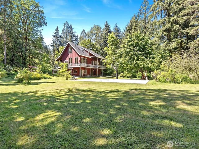 Property photo for 14440 Kelly Road NE, Duvall photo 2