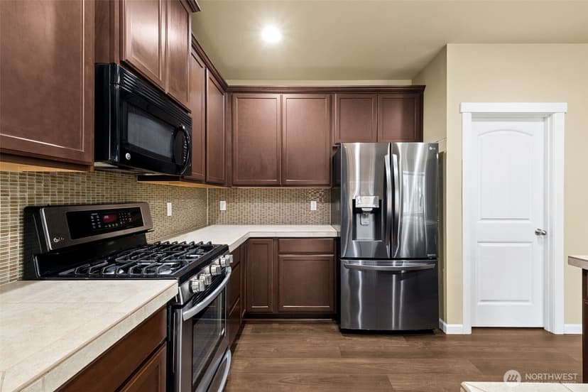 Property photo for 4411 S 330 Place, Federal Way photo 12