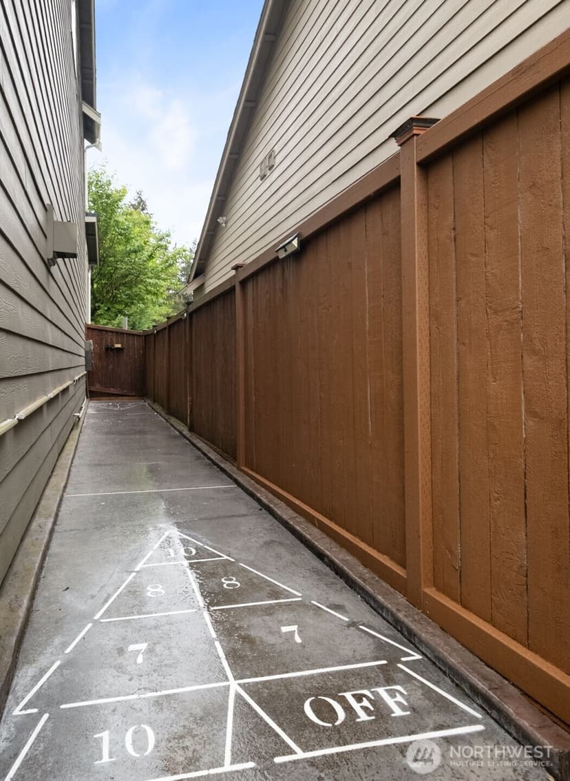 Property photo for 4411 S 330 Place, Federal Way photo 34
