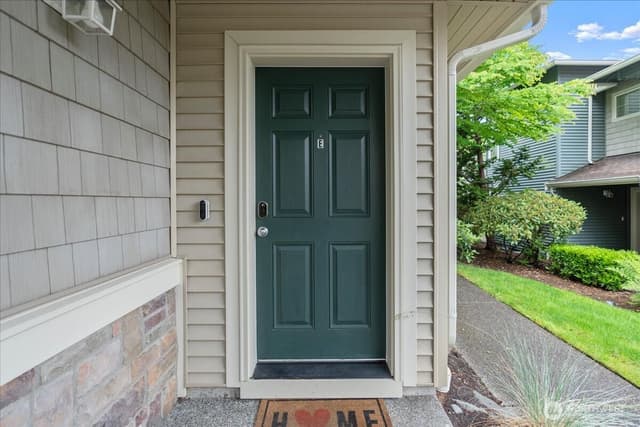Property photo for 6121 Hazel Avenue SE #E, Auburn photo 3