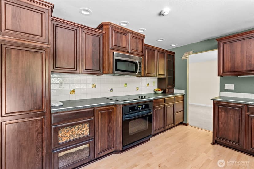 Property photo for 8710 61st Street W, University Place photo 22
