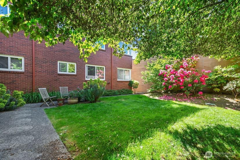 Property photo for 4407 SW Alaska Street #11, Seattle photo 15