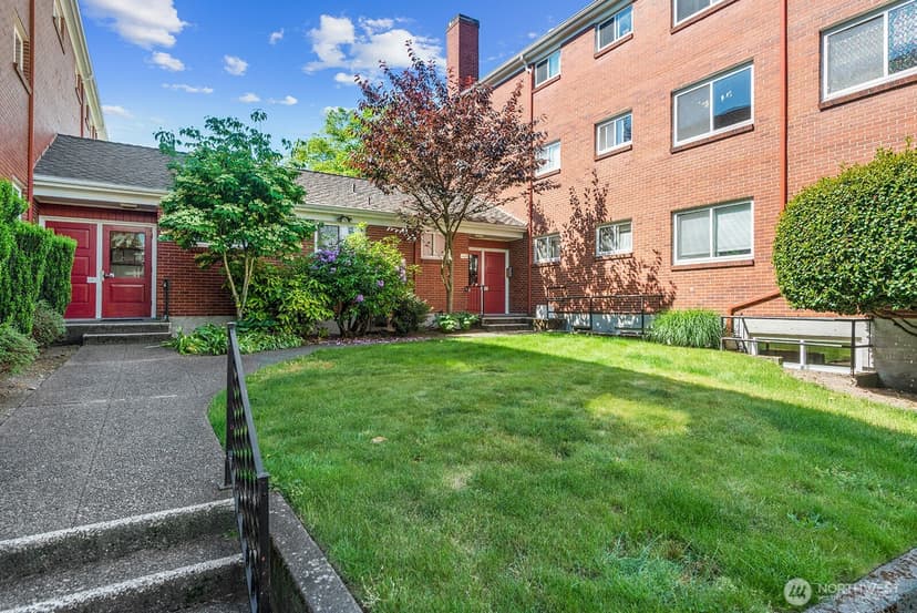 Property photo for 4407 SW Alaska Street #11, Seattle photo 16