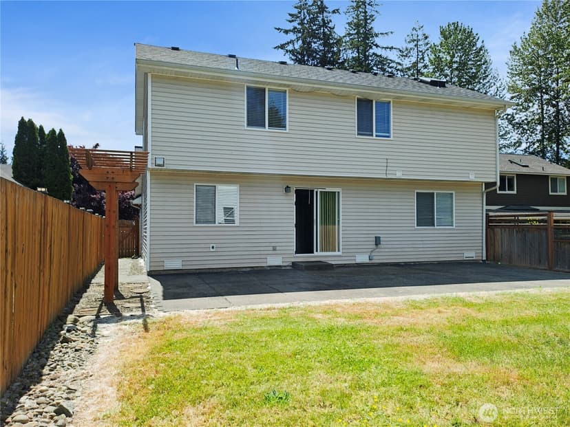 Property photo for 18221 SE 260th Place, Covington photo 12