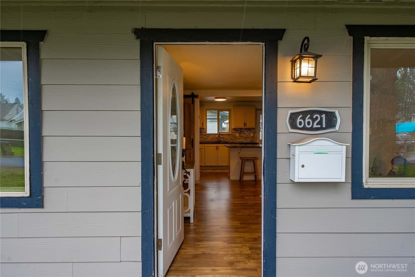 Property photo for 6621 S Pine Street, Tacoma photo 5