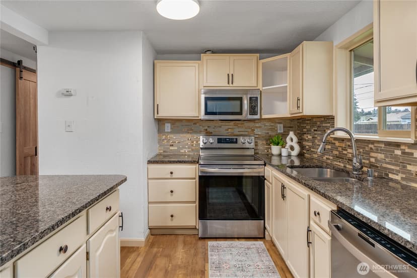 Property photo for 6621 S Pine Street, Tacoma photo 12