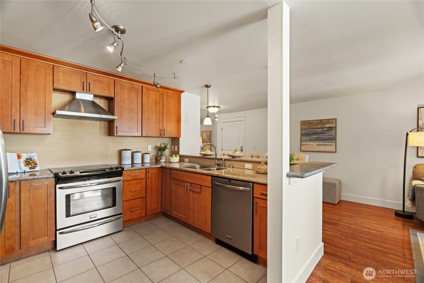 Property photo for 3212 81st Place SE #C301, Mercer Island photo 12