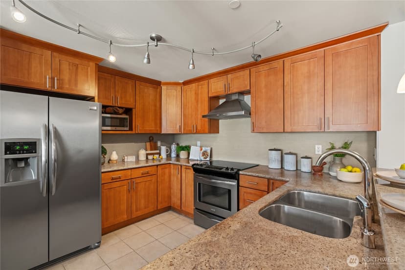 Property photo for 3212 81st Place SE #C301, Mercer Island photo 11