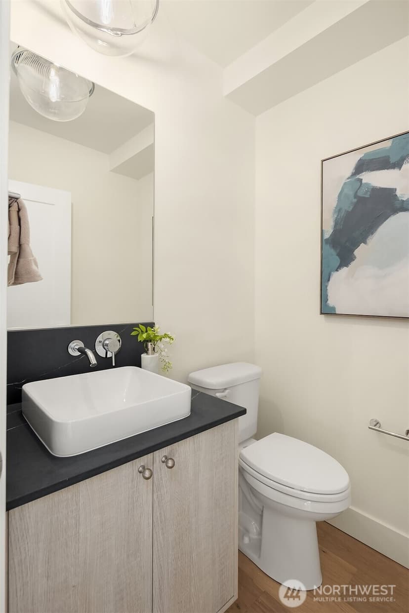 Property photo for 4411 1st Avenue NE, Seattle photo 10