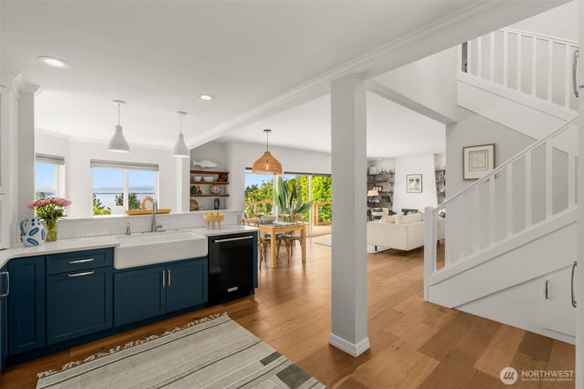 Property photo for 6321 Atlas Place SW, Seattle photo 12