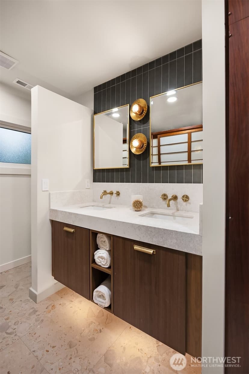 Property photo for 14841 SE 54th Street, Bellevue photo 26