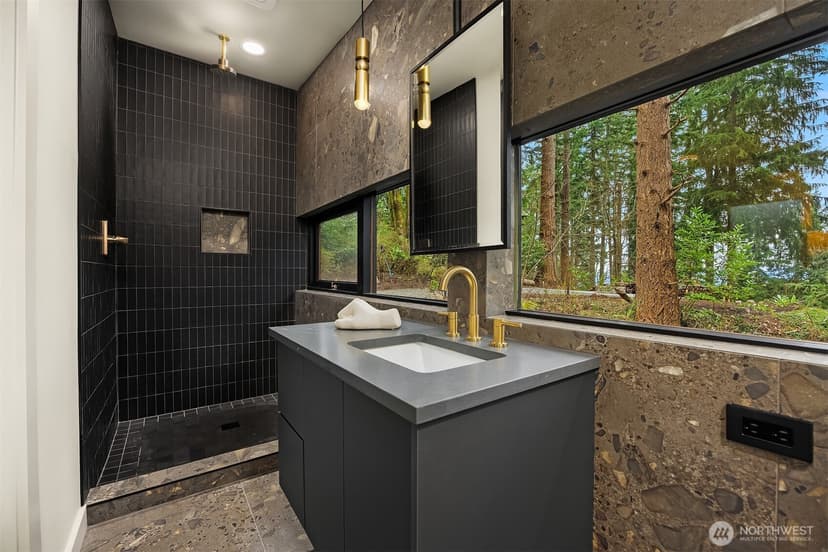 Property photo for 14841 SE 54th Street, Bellevue photo 12