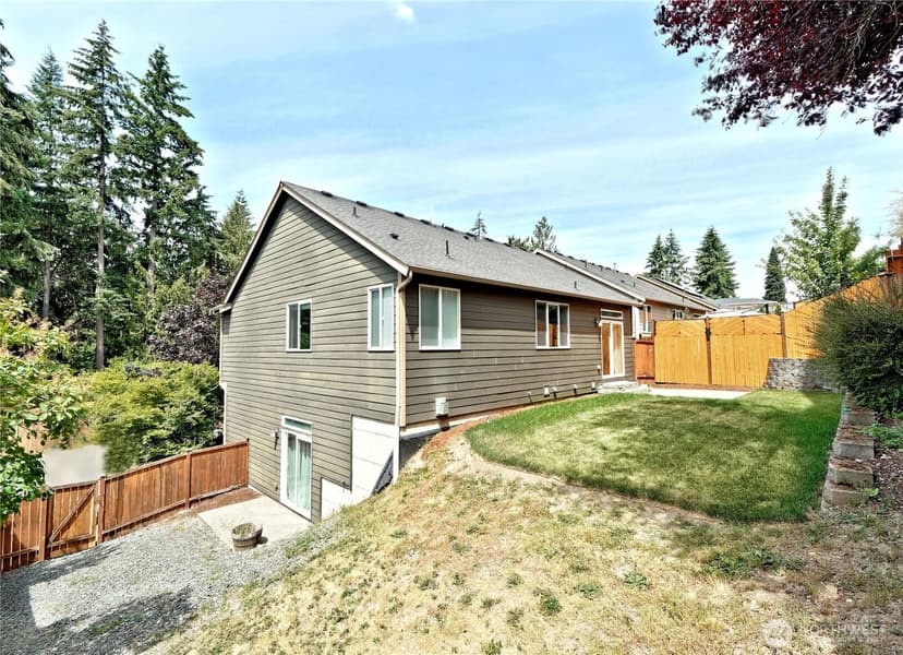Property photo for 1808 Pierce Avenue NE, Renton photo 33