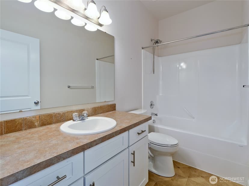 Property photo for 1808 Pierce Avenue NE, Renton photo 25