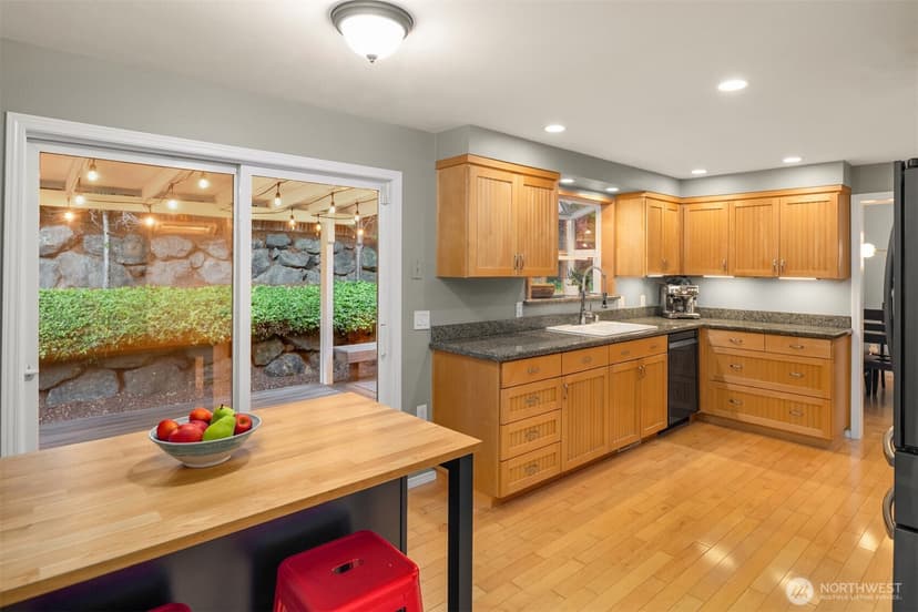 Property photo for 1517 3rd Place, Kirkland photo 15