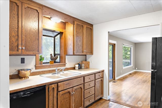 Property photo for 3817 Shelby Road, Lynnwood photo 2
