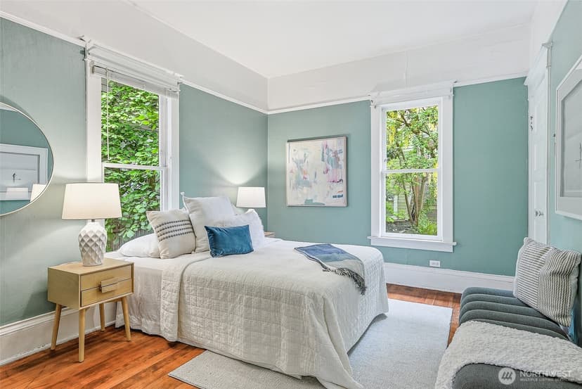 Property photo for 4651 1st Avenue NE, Seattle photo 16