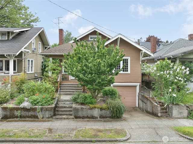 Property photo for 4651 1st Avenue NE, Seattle photo 3